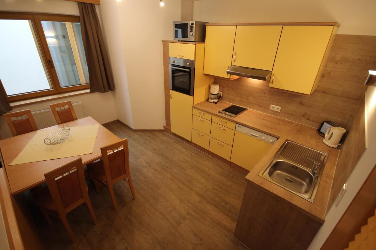 ホテル Haus Dorfblick ゲルロス エクステリア 写真